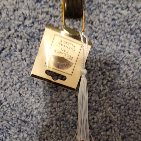 Foldable Fan - Picture 5 of 6